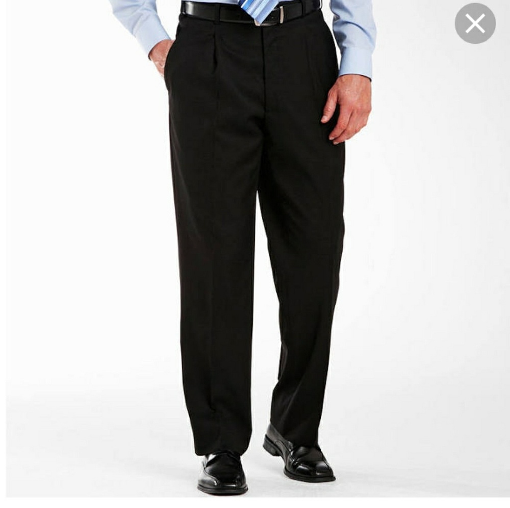 Pleated dress pants